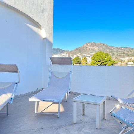 Appartement Spacieux Avec Terrasse Et Piscine Benalmádena Exterior foto